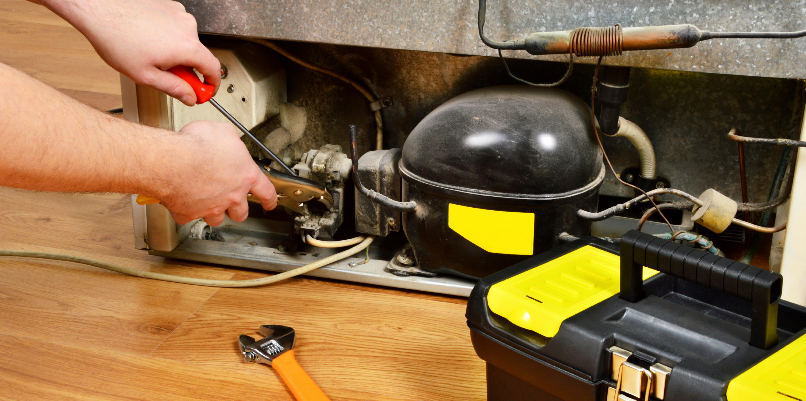 Facing to a fridge breakdown: to repair or to buy new appliance? Facing to a fridge breakdown: to repair or to buy new appliance?